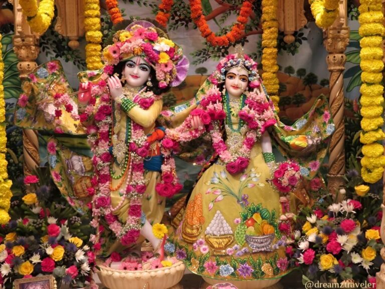 vrindavan-lord-krishna-radha